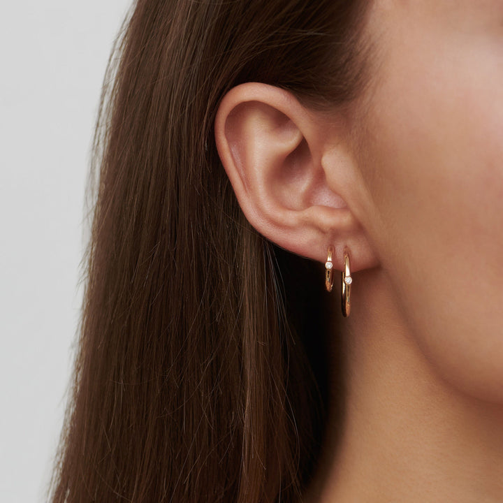 Reinheit Medium 14k Gold Ohrring w. Diamant