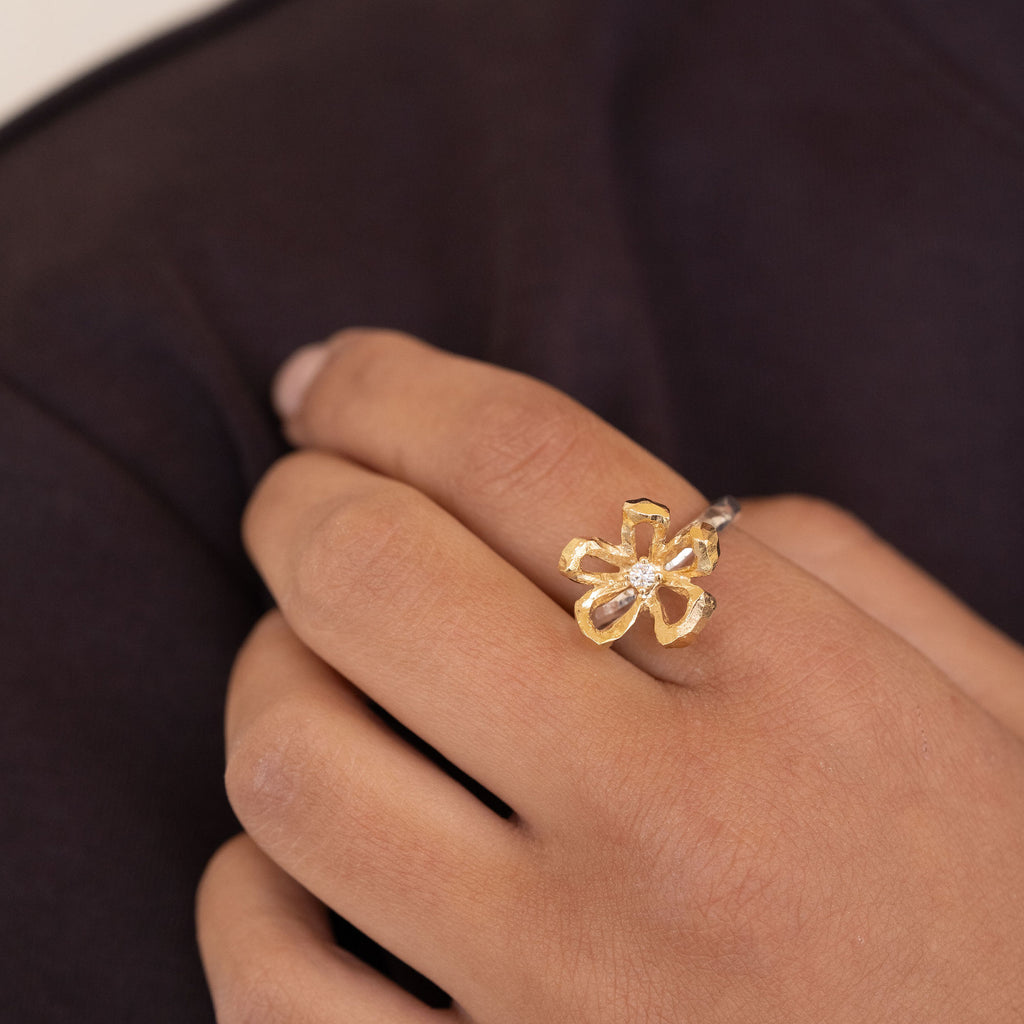 Ringo Flower 18K Gold & Silver Ring w. Diamond