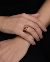 Square 18K Gold, Whitegold or Rosegold Ring w. Diamonds