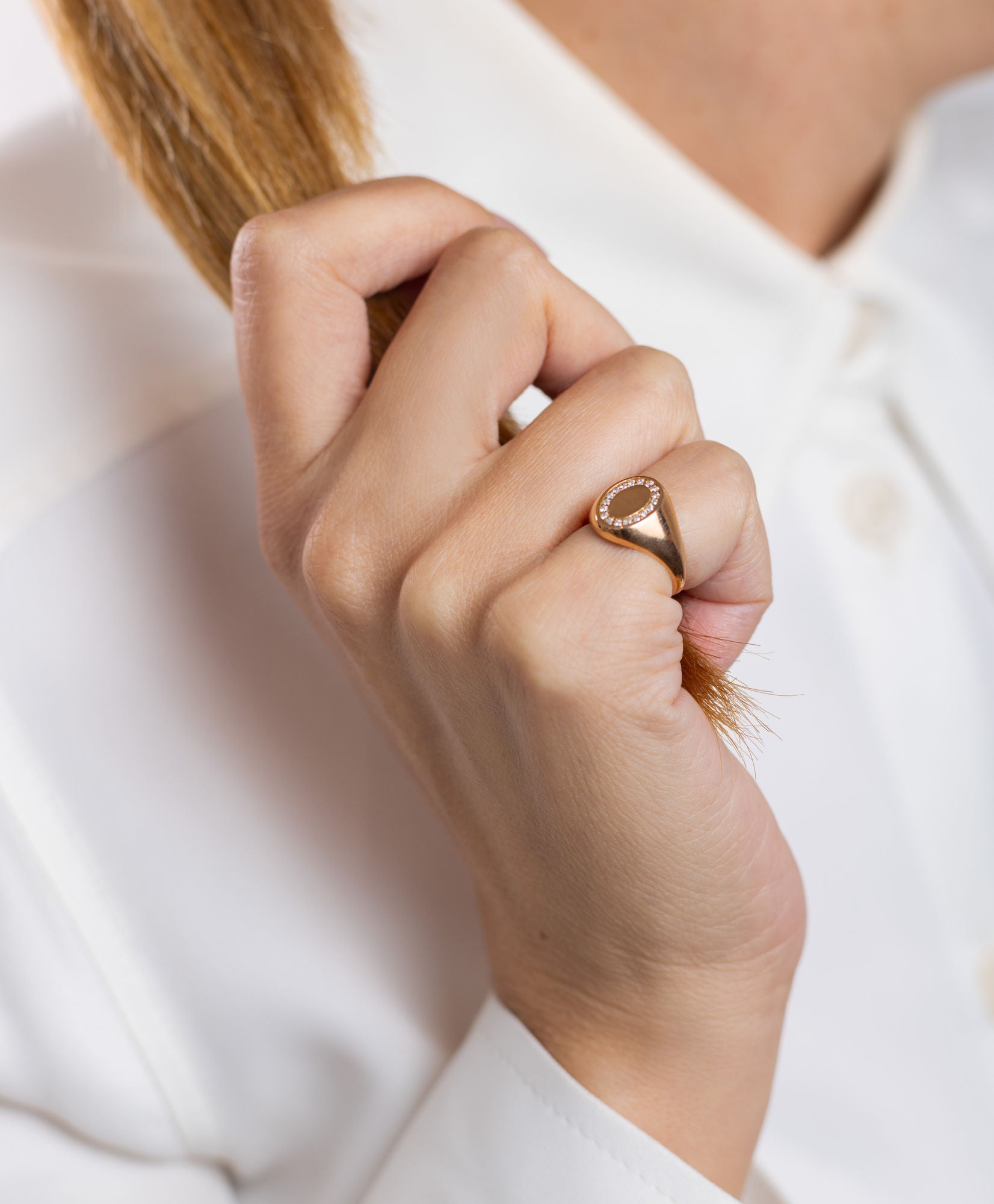 Oval Pinky 18K Guld, Hvidguld eller Rosaguld Ring m. Diamanter