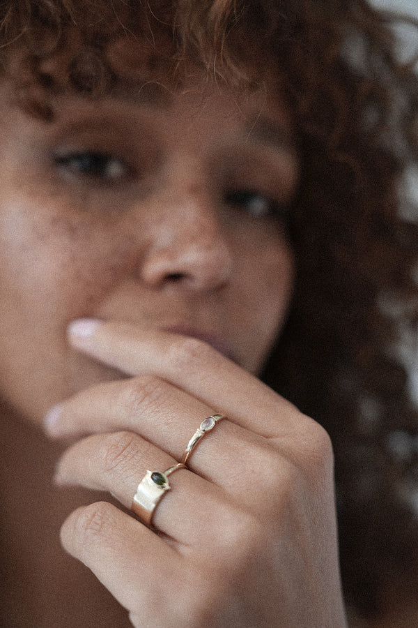 Rondelle 9K Gold Ring w. Moonstone