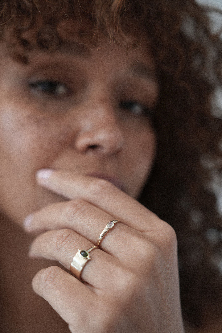 Rondelle 9K Gold Ring w. Moonstone