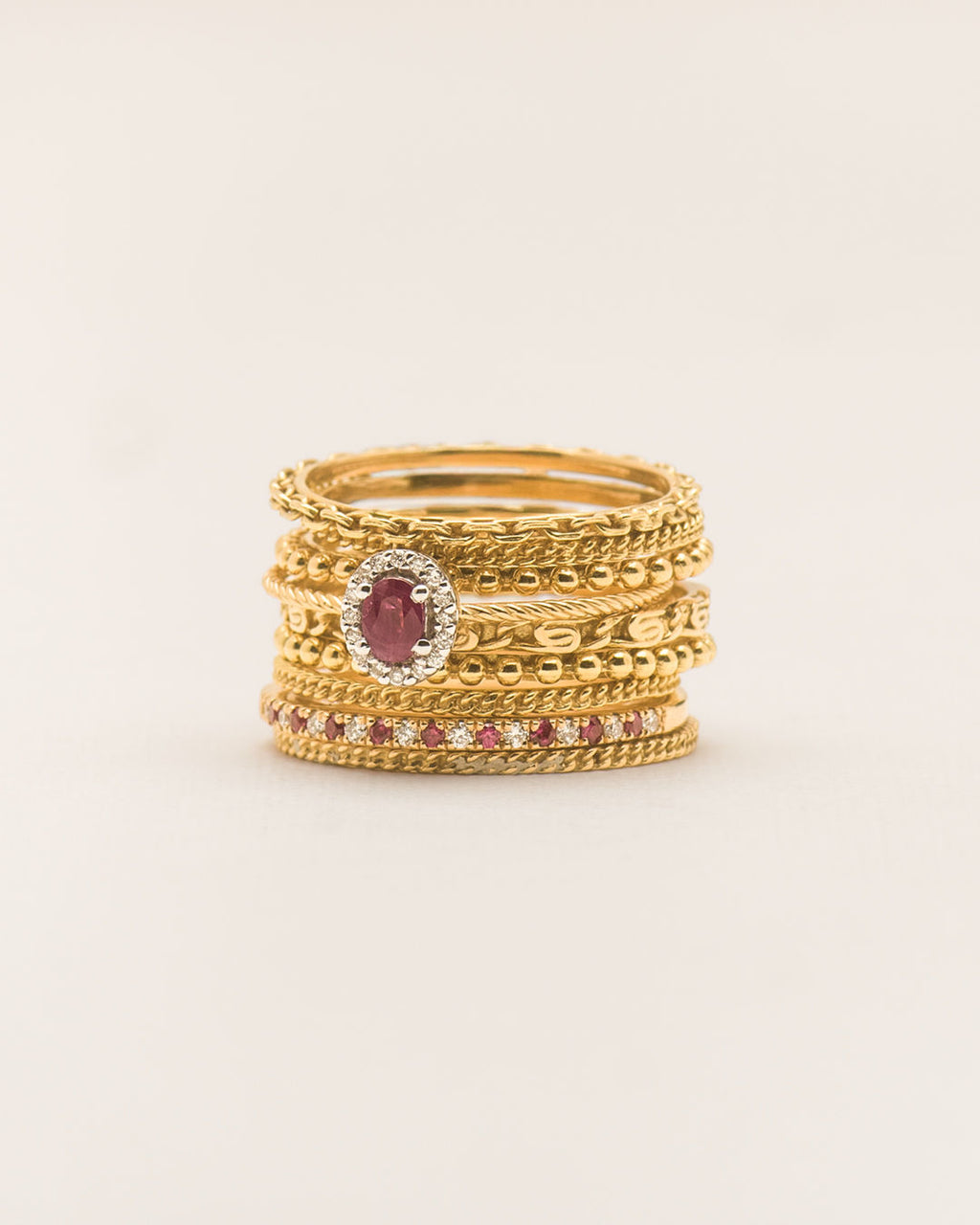 Rosette 18K Gold Ring w. Diamonds & Rubies