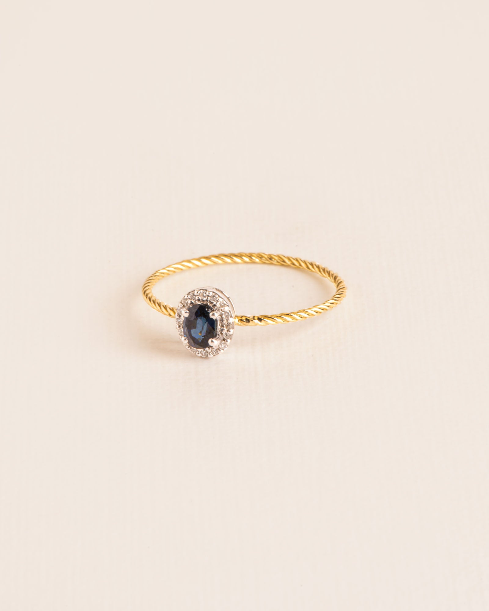 Rosette 18K Gold Ring w. Diamonds & Sapphires