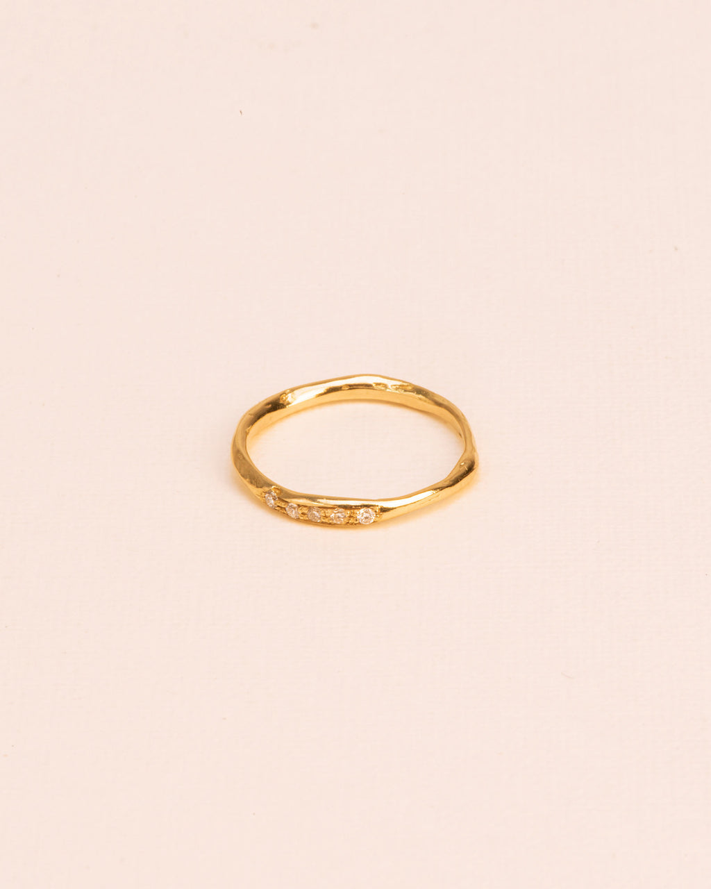 Organic 18K Gold Ring w. Diamonds
