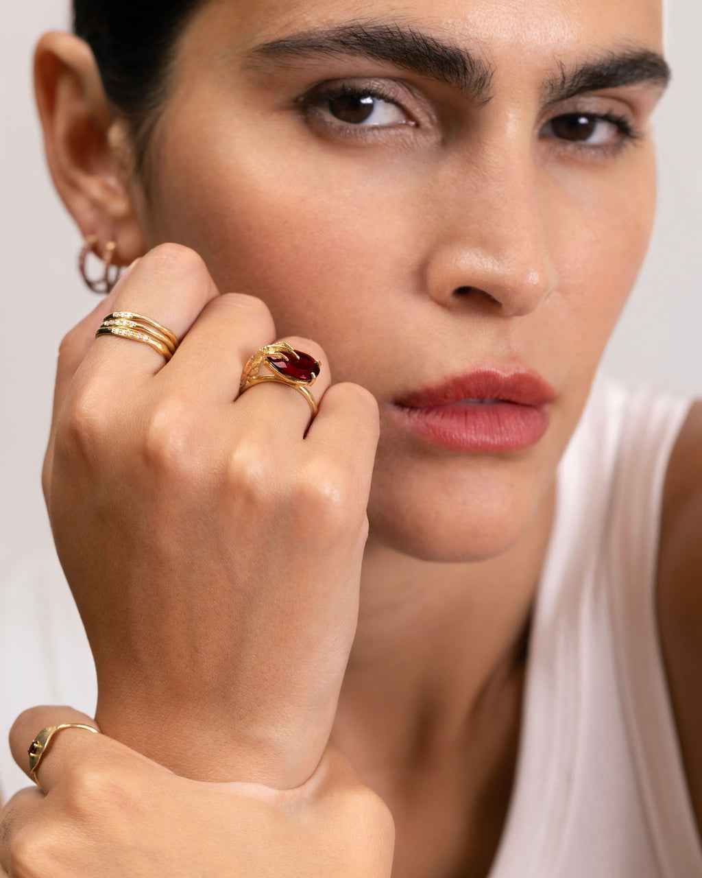 Set of three stacked organic 18K Gold Rings w. Diamonds