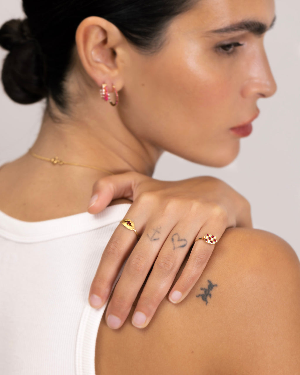 Le Petit Philidor Skakbræt 18K Guld Ring m. Diamanter & Rubiner