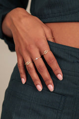 Sweet Romance 18K Gold Ring w. Diamonds
