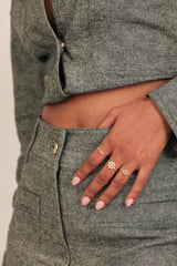 Sweet Romance 18K Gold Ring w. Diamonds