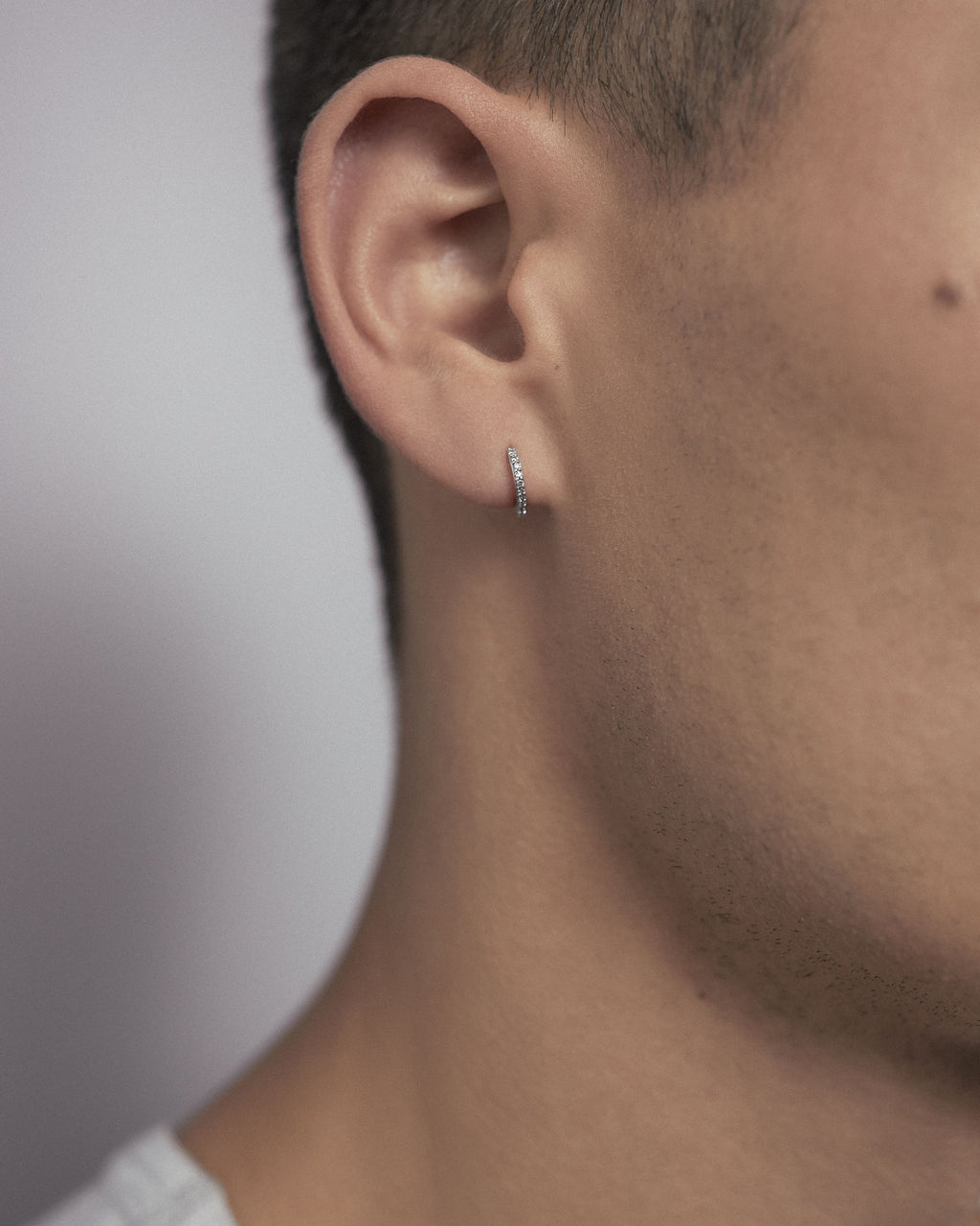 Rainbow 6 14K White Gold Huggie w. Lab-Grown Diamonds