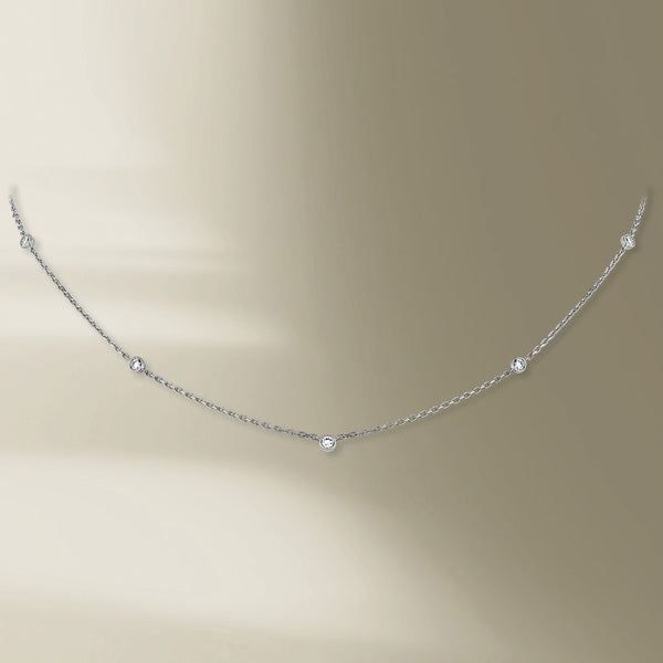 5 Stone 18K White Gold Necklace w. Diamonds