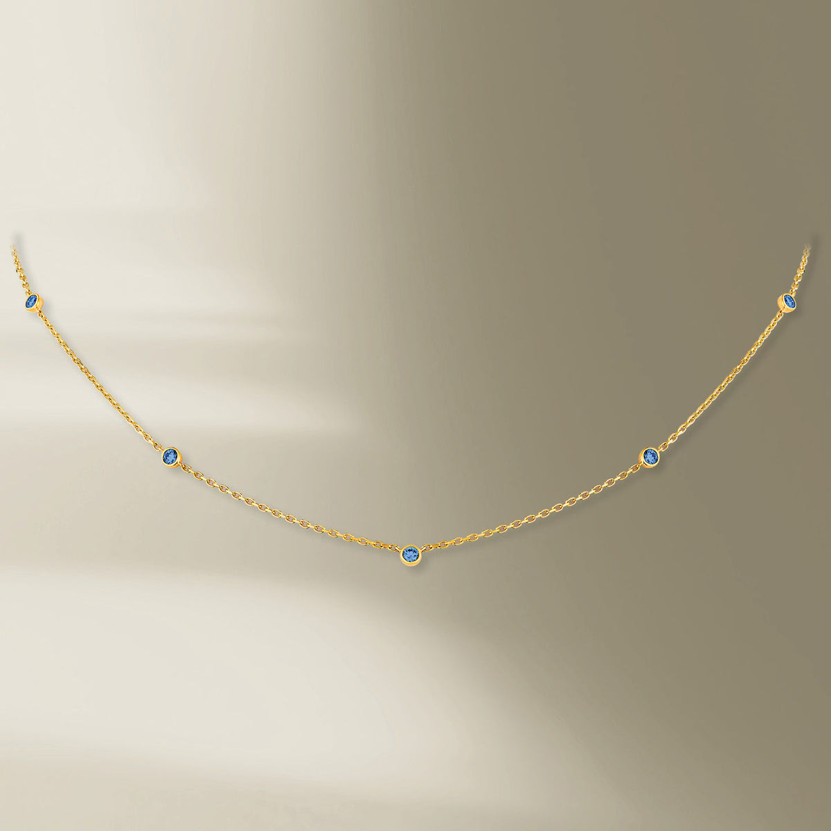 5 Stone 18K Gold Necklace w. Blue Sapphires