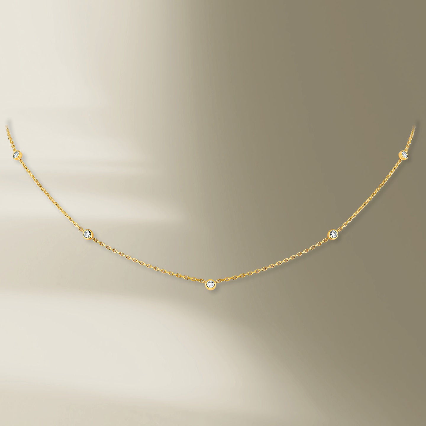 5 Stone 18K Gold Necklace w. Diamonds