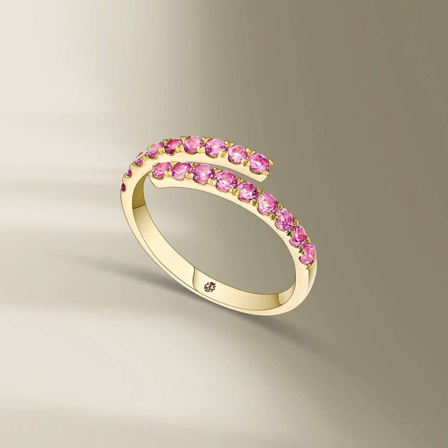 Initha 18K Gold Ring w. Pink Sapphire