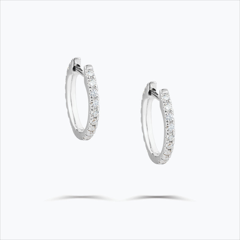 Single Line 18K White Gold Hoops w. Diamonds