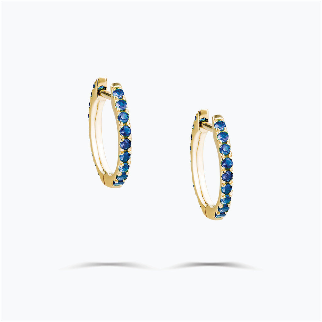 Single Line 18K Gold Hoops w. Blue Sapphire
