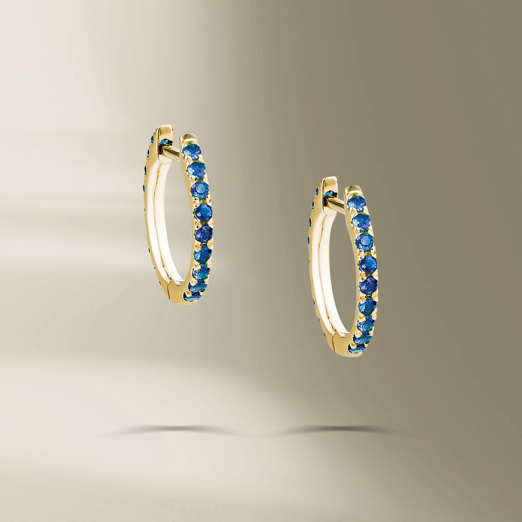 Single Line 18K Gold Hoops w. Blue Sapphire
