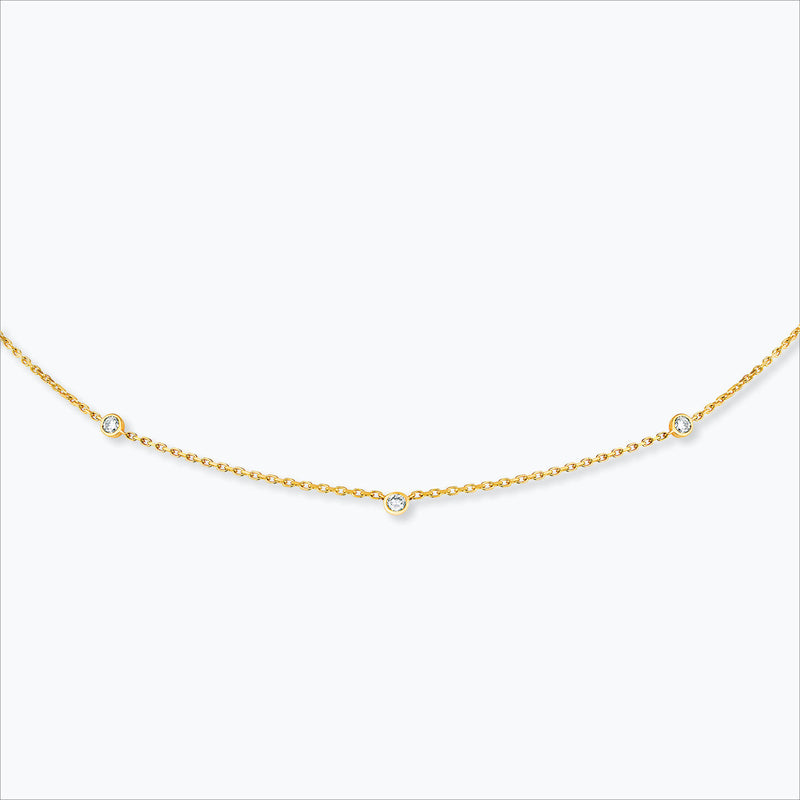 3 Stone 18K Gold Necklace w. Diamond