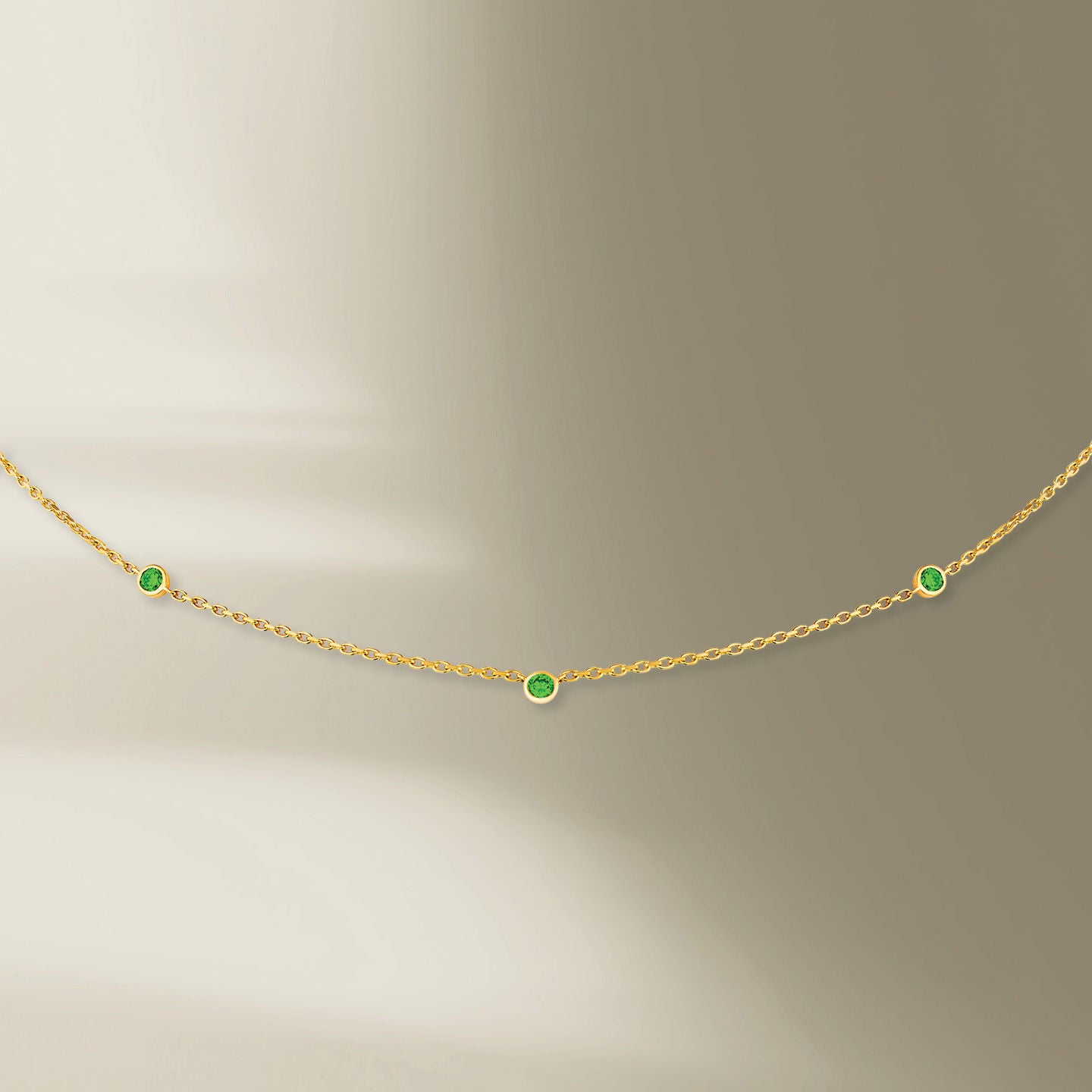 3 Stone 18K Gold Necklace w. Tsavorite