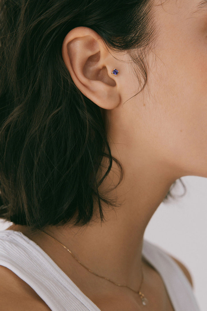 Candy Purple 18K Gold Stud w. Amethyst