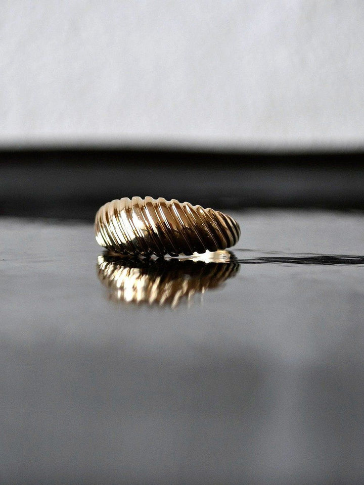 Twist crossant 10K Gold Ring