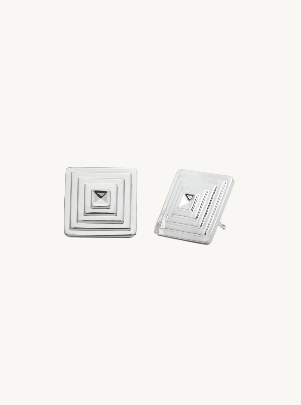 Louvre Silver Stud