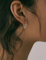 Radiant 9K Gold Hoop w. Pearl