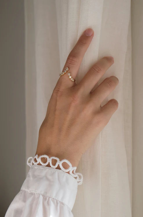 Viona 14K Gold Ring w. Diamonds