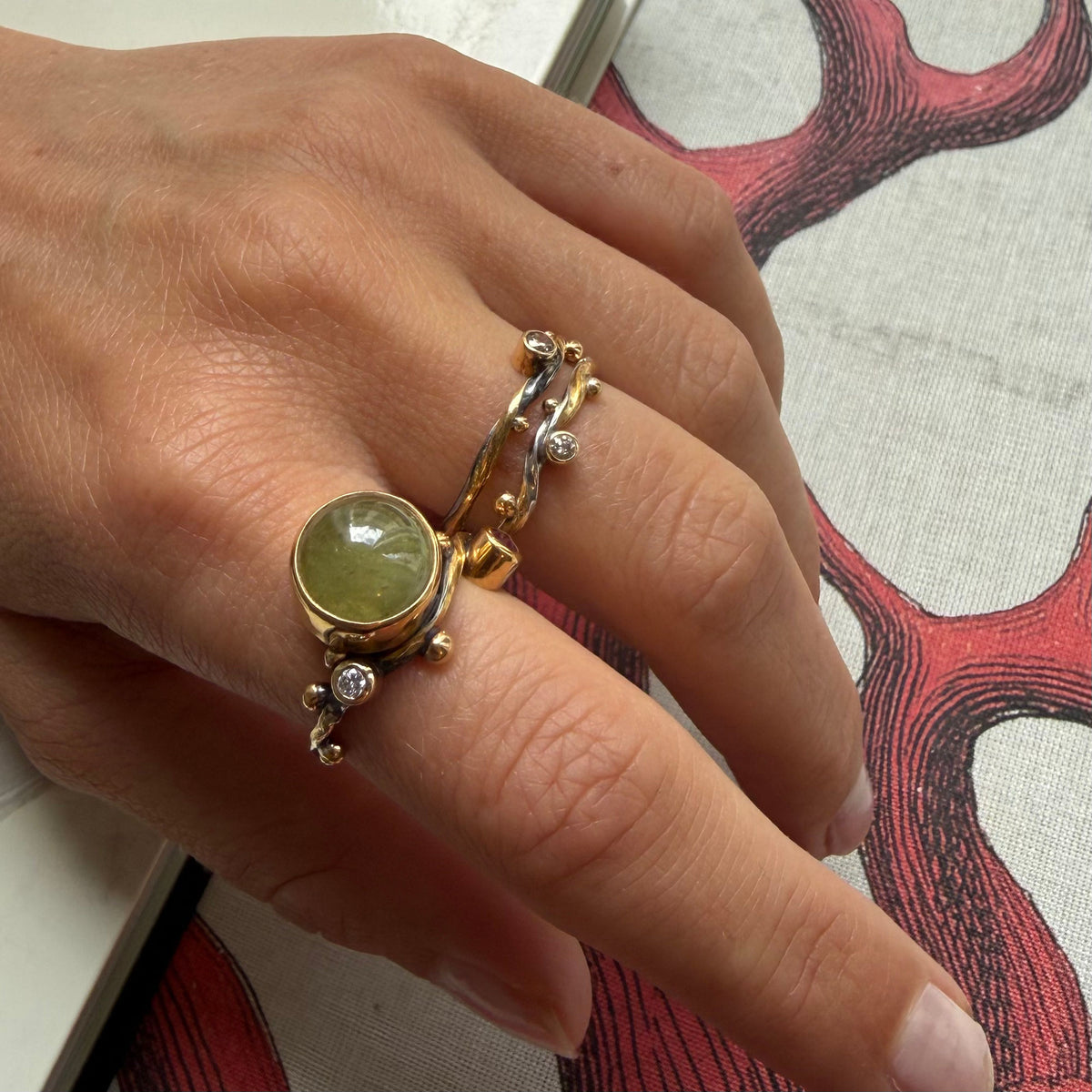 seafiresilverring grossular