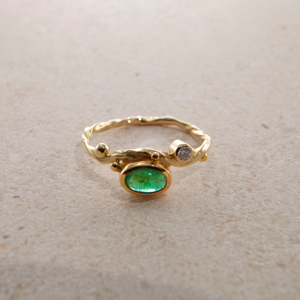 Seafire 18K & 22K Gold Ring w. Emerald & Diamond
