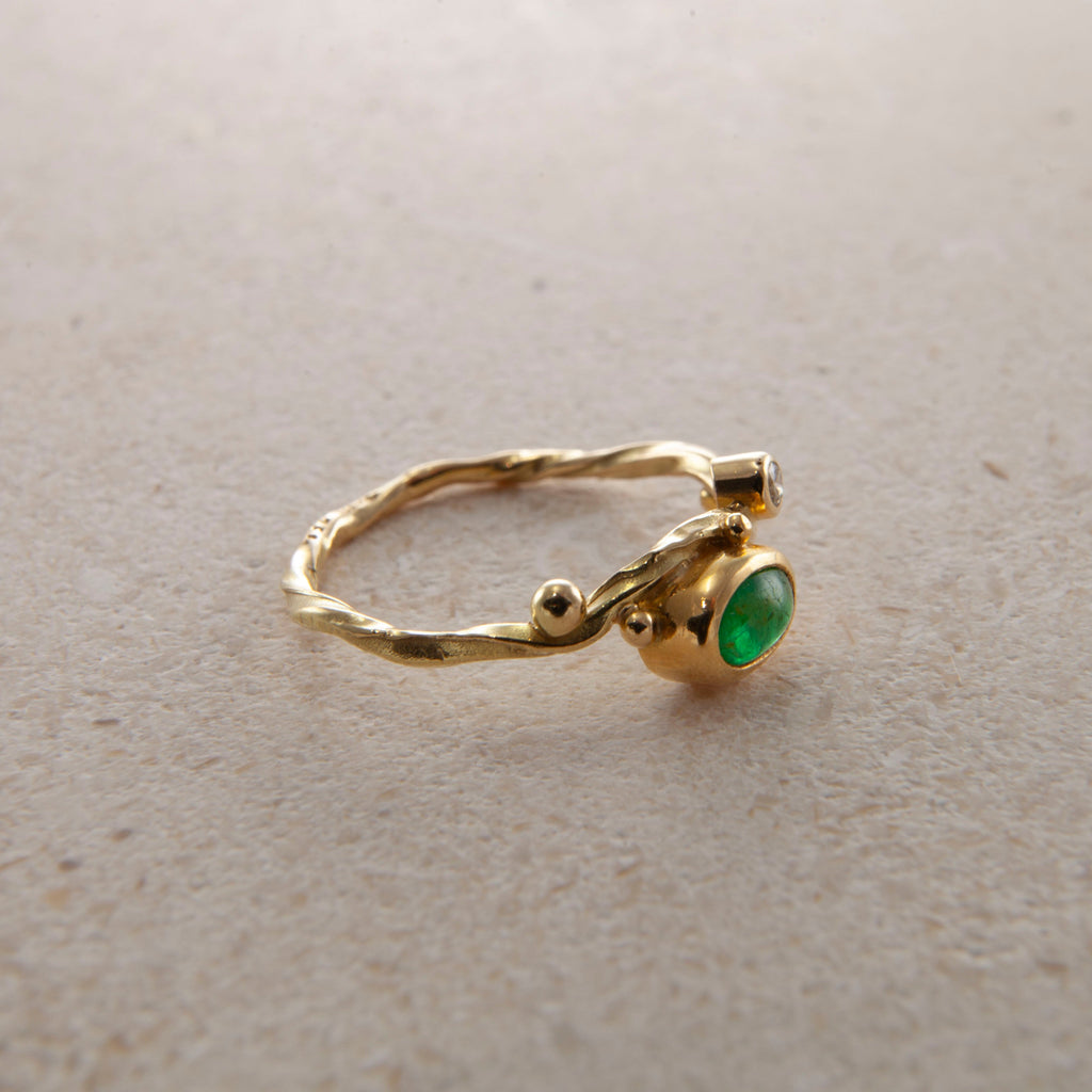 Seafire 18K & 22K Gold Ring w. Emerald & Diamond