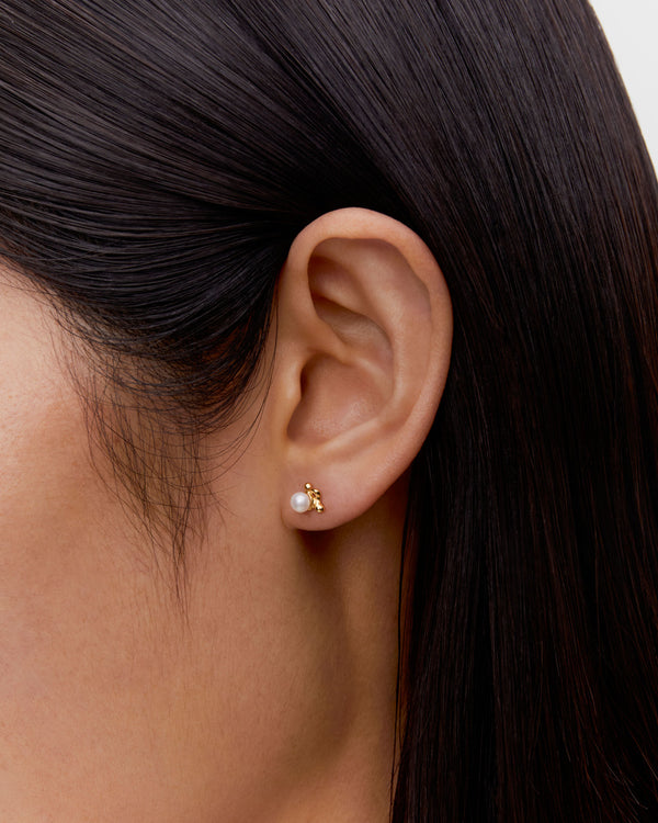 Shibuya Ichi Gold Plated Stud w. Pearl