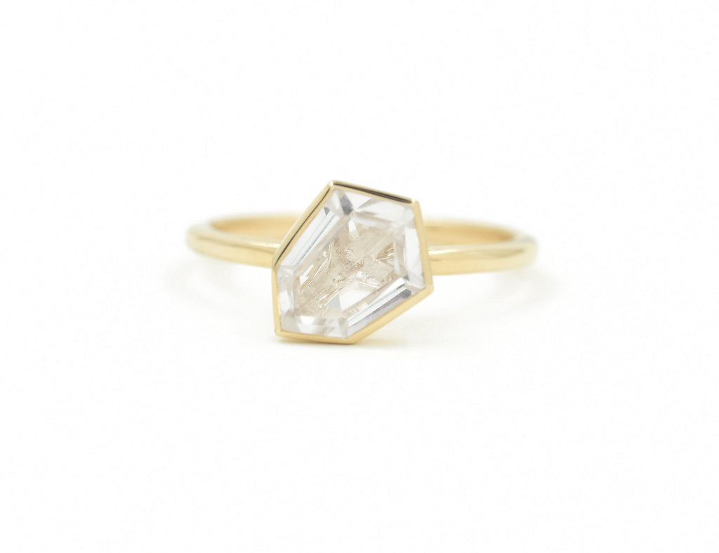 Shield 14K Gold Ring w. Topaz