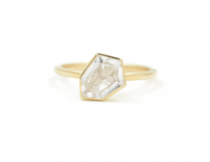 Shield 14K Gold Ring w. Topaz
