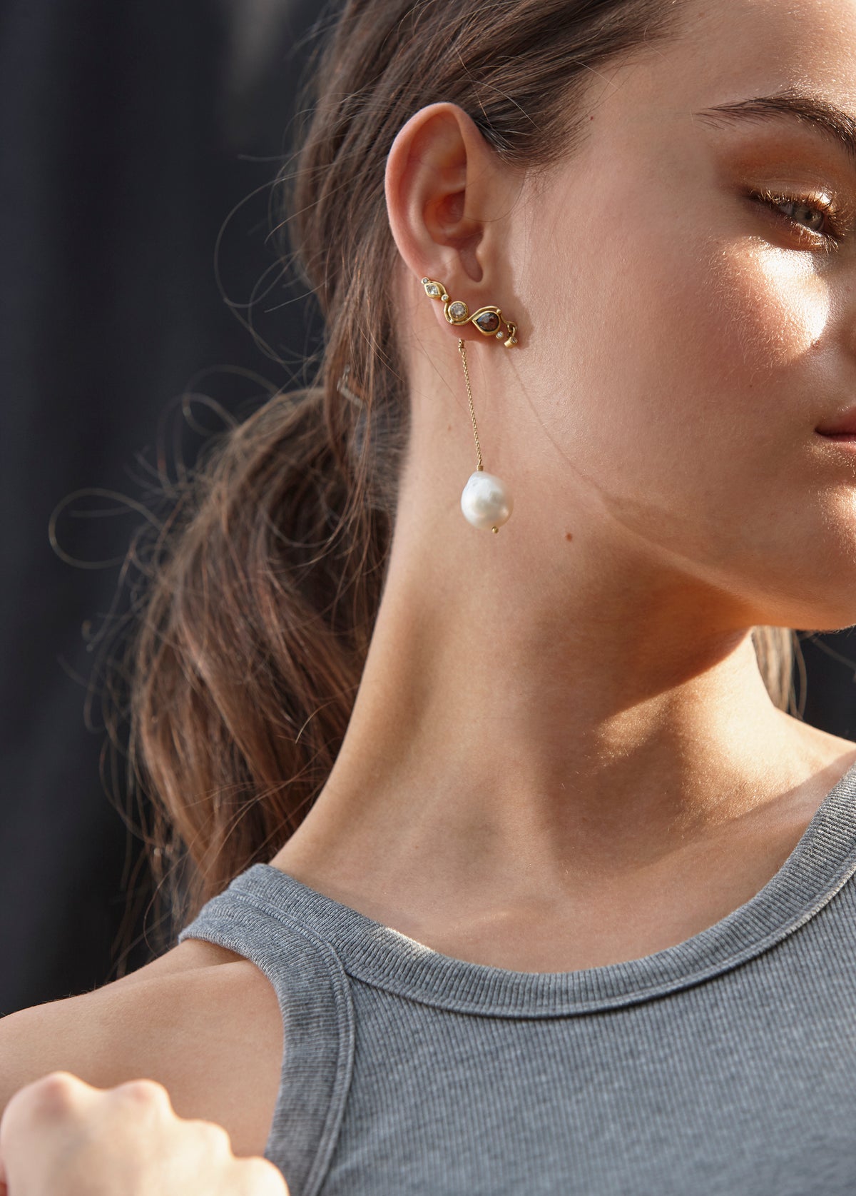 Seafire 18K Gold Earrings w. Diamonds & Pearls