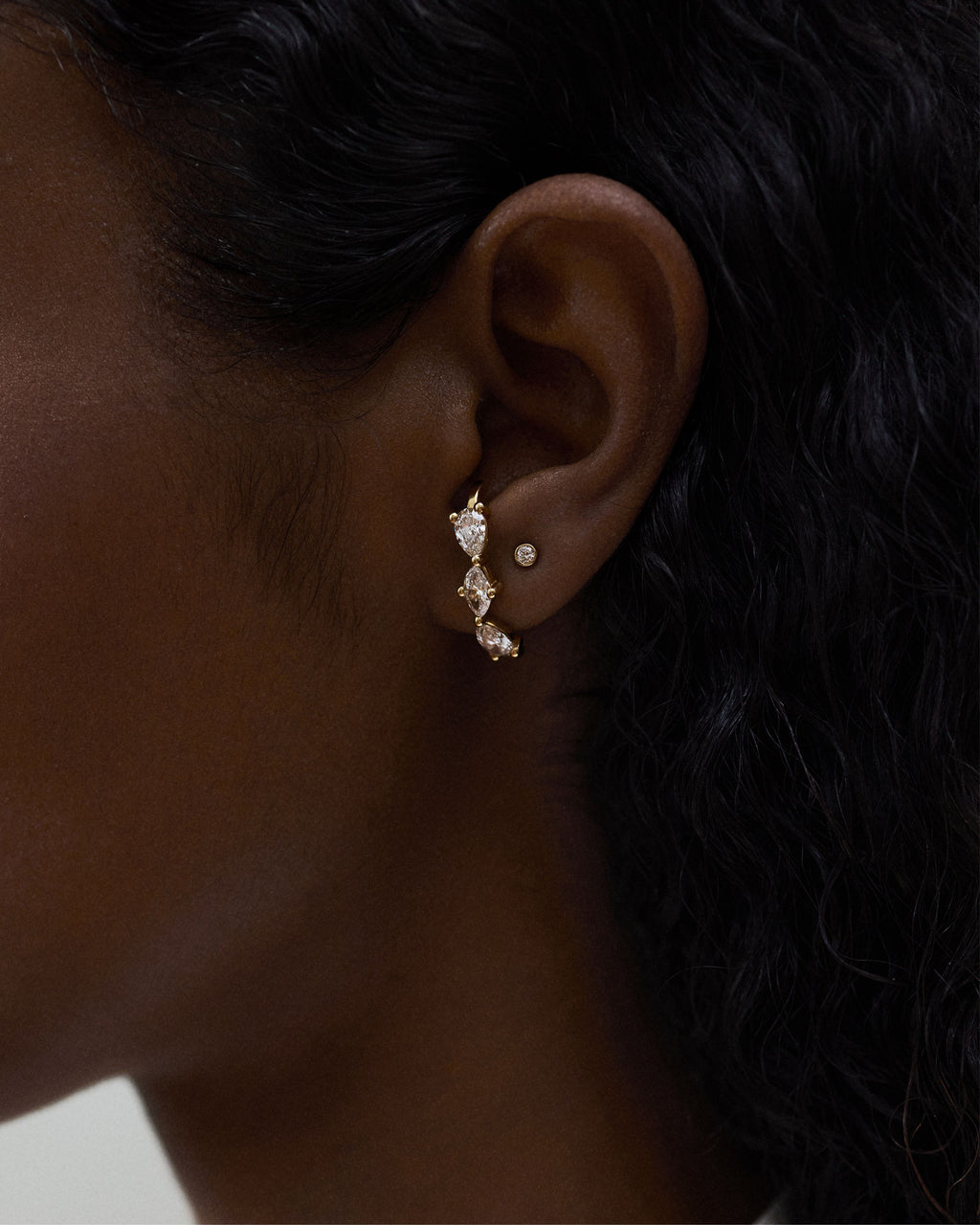 Signature Suspender 14k Whitegold Earring w. Lab-Grown Diamonds