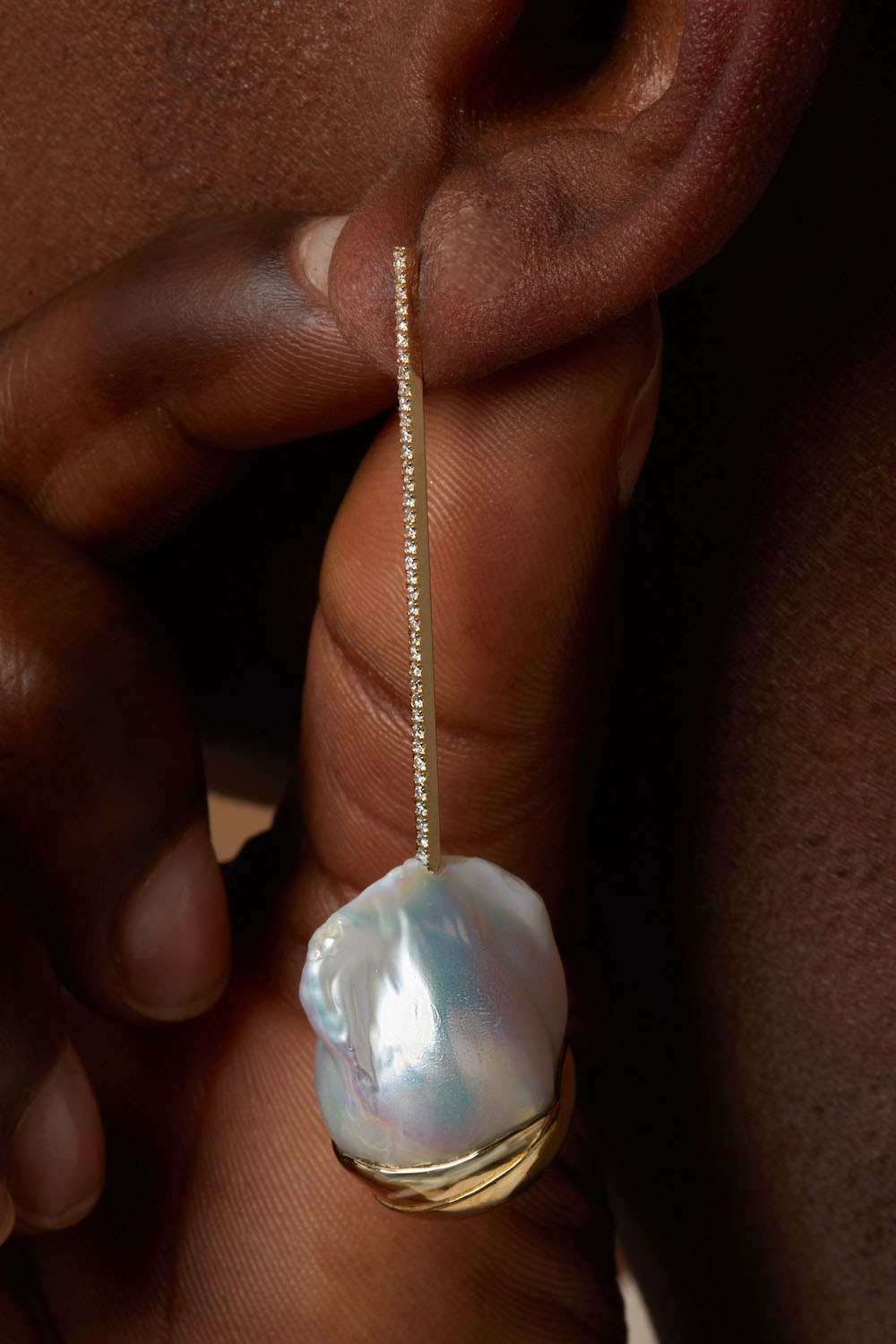 Single Fuid Diamond 14K Whitegold Earring