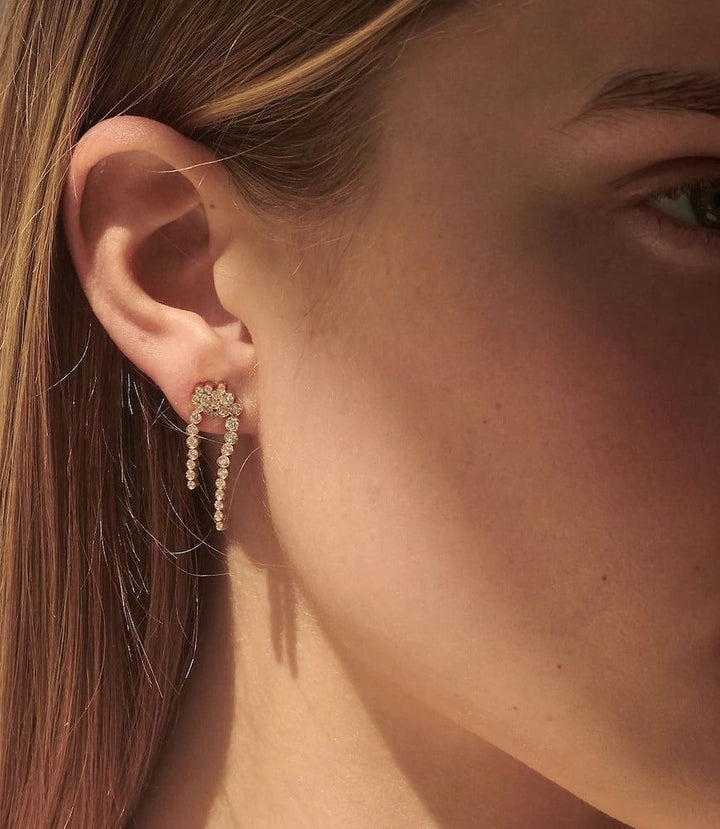 Petite Fontaine Single 18K Gold Earring w. Diamond