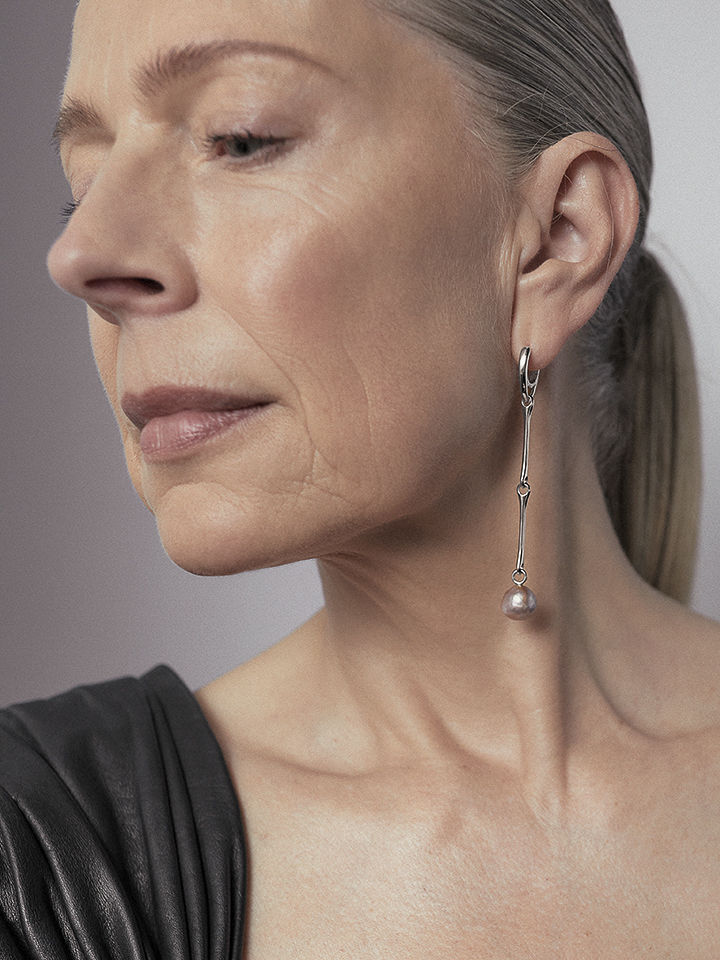 Stag Silver Earring w. Pearl