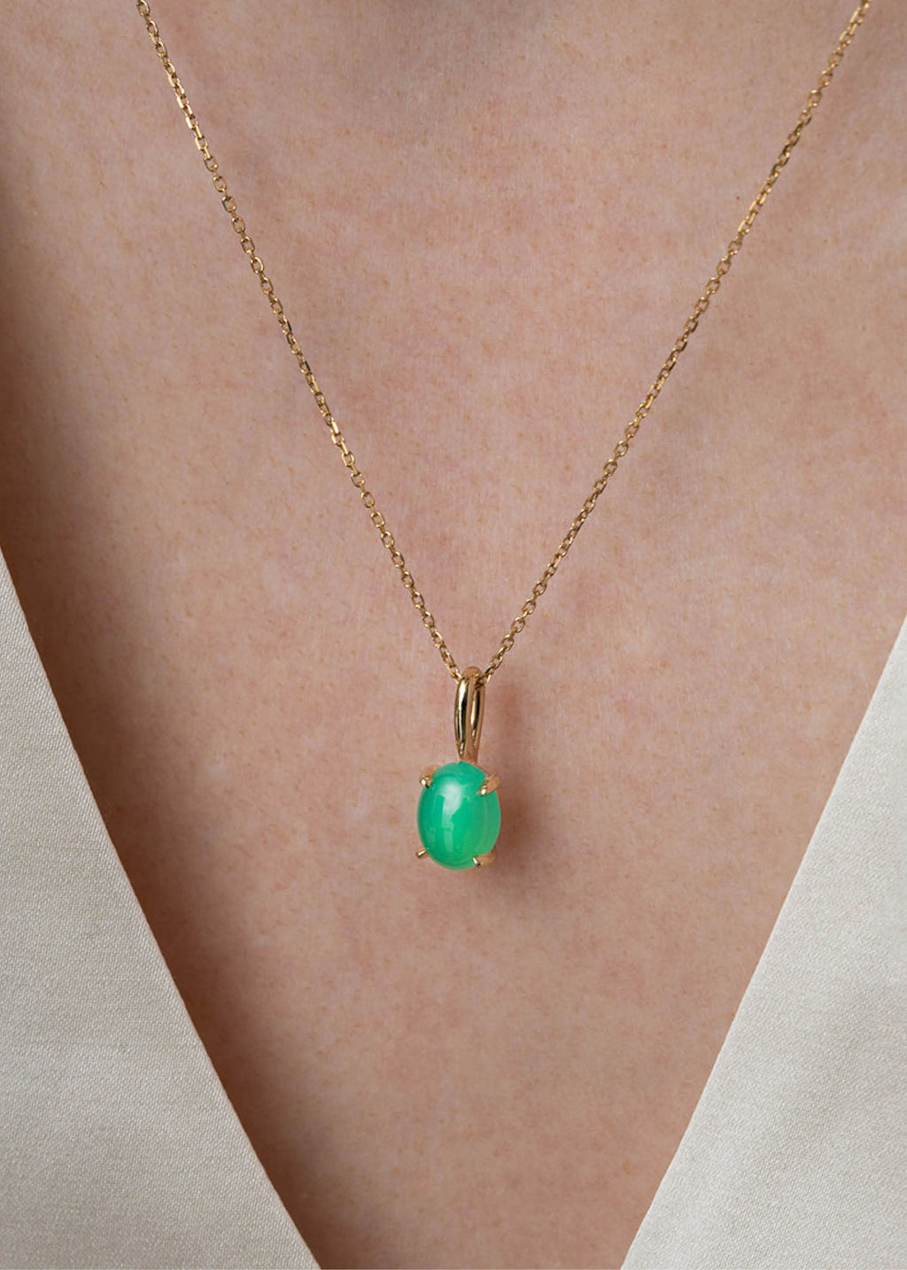 Camren 10K Gold Pendant w. Chrysoprase