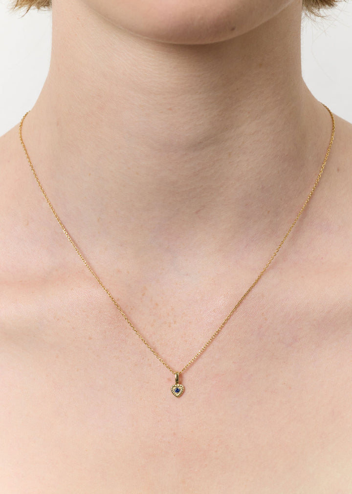 Amor 10K Gold Pendant w. Sapphire