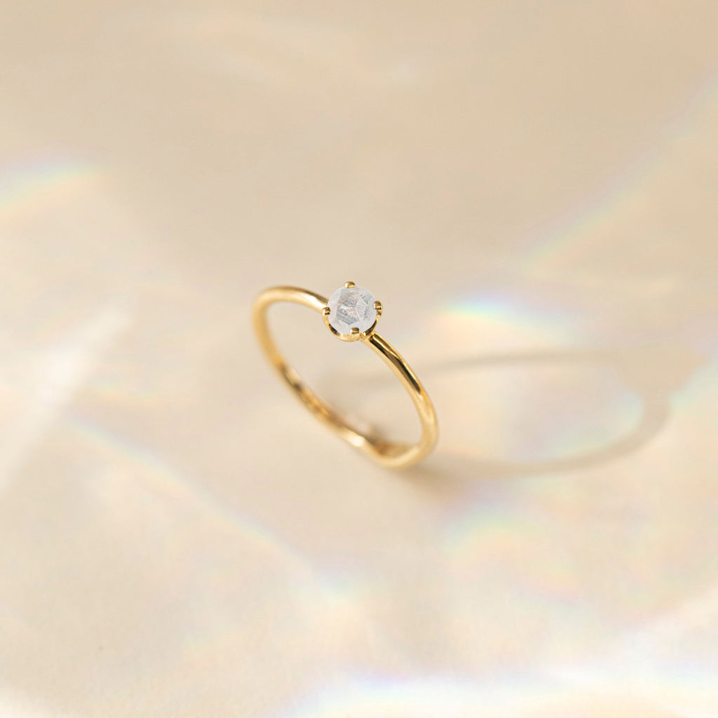 10K Gold Ring w. Moonstone