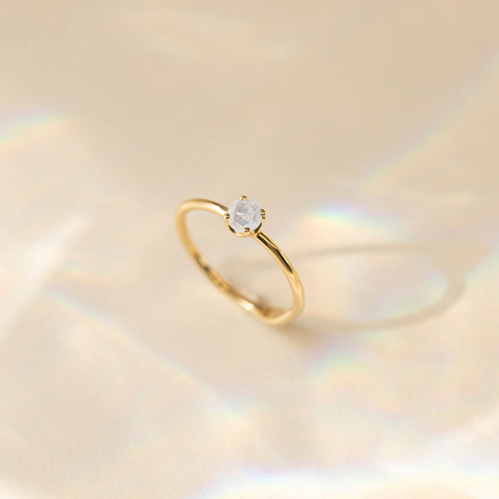 10K Gold Ring w. Moonstone