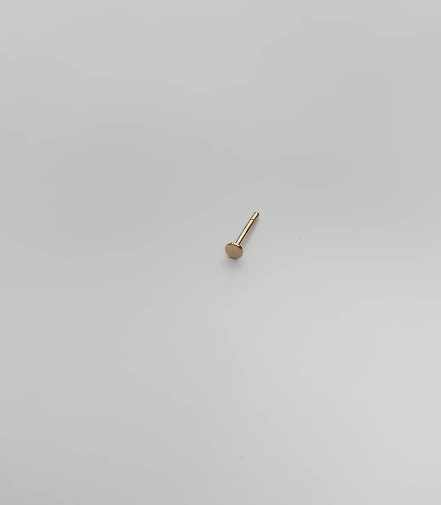 Trois 18K Fairmined Gold Stud