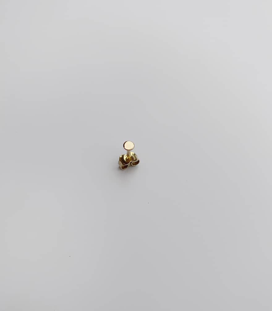 Trois 18K Fairmined Gold Stud