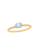 Tresser 10K Gold Ring w. Blue Topaz