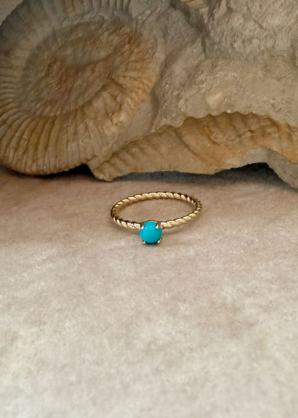 Mini Bubble 10K Gold Ring w. Turquoise