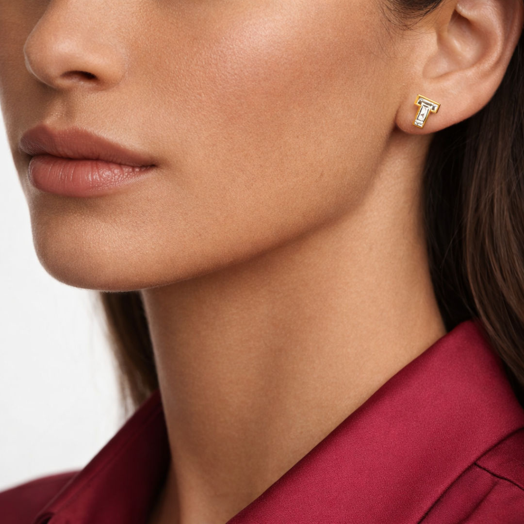 Alphabet Initial T 18K Gold, Whitegold or Rosegold Stud Earrings w. Solitaire Lab-Grown Diamond