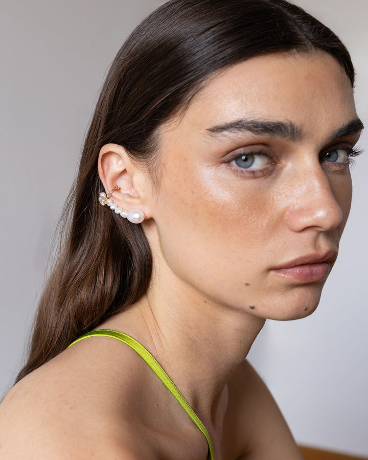 Topless 9K Gold Ear Cuff w. Sapphire & Pearls