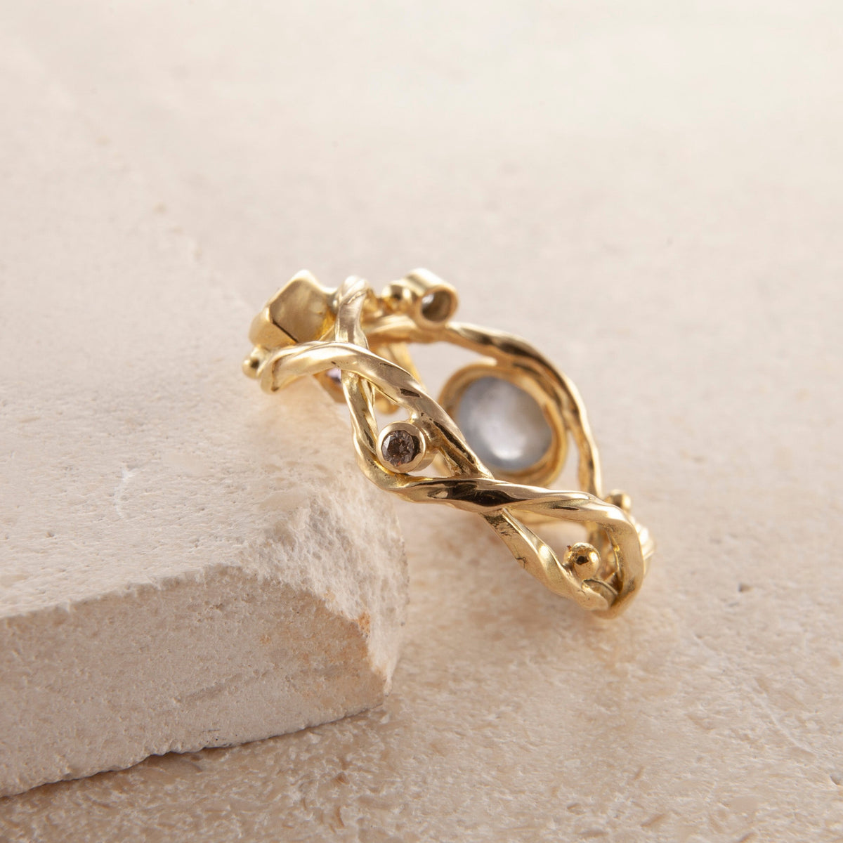Seafire 18K & 22K Gold Ring w. Star Sapphire & Diamond